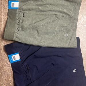 2 New Perry Ellis Men's Large Athletic Shorts Circle Logo - Olive & Navy